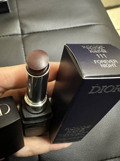 Rouge Dior Forever Transfer-Proof Lipstick- 111